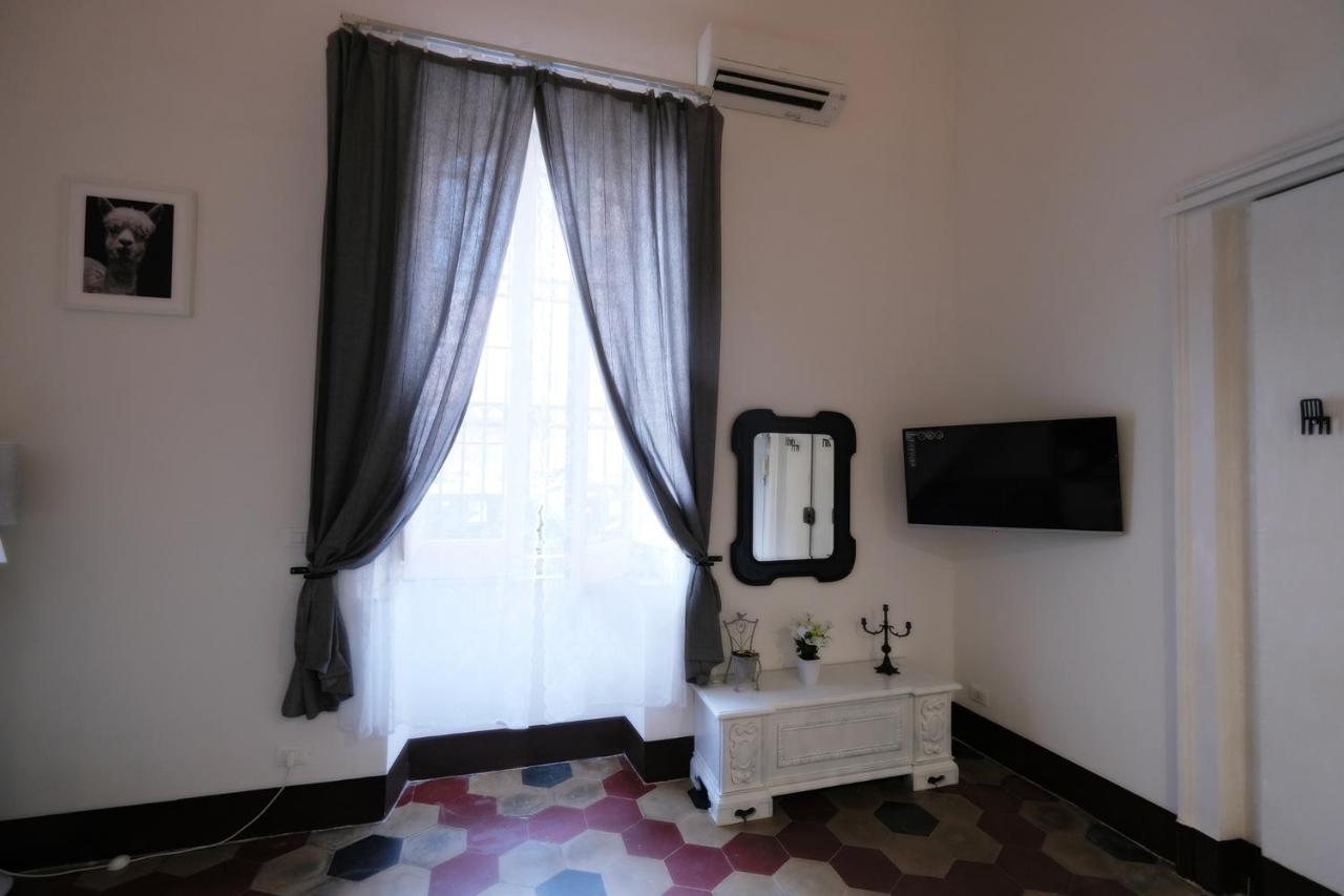 A Casa Del Reuccio Apartment Catania Bagian luar foto